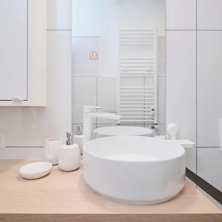 Termini Station 5 Minutes - Free Wi-fi & Netflix Apartment