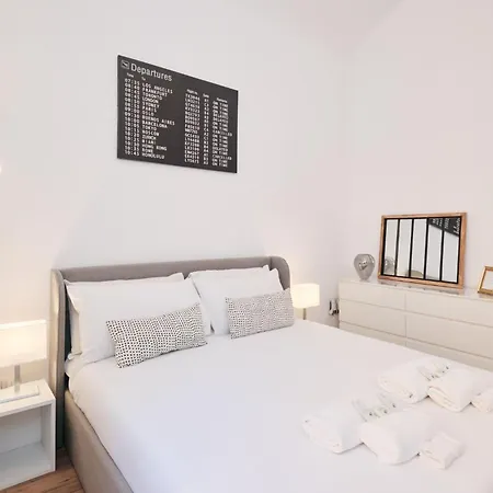 Termini Station 5 Minutes - Free Wi-fi & Netflix